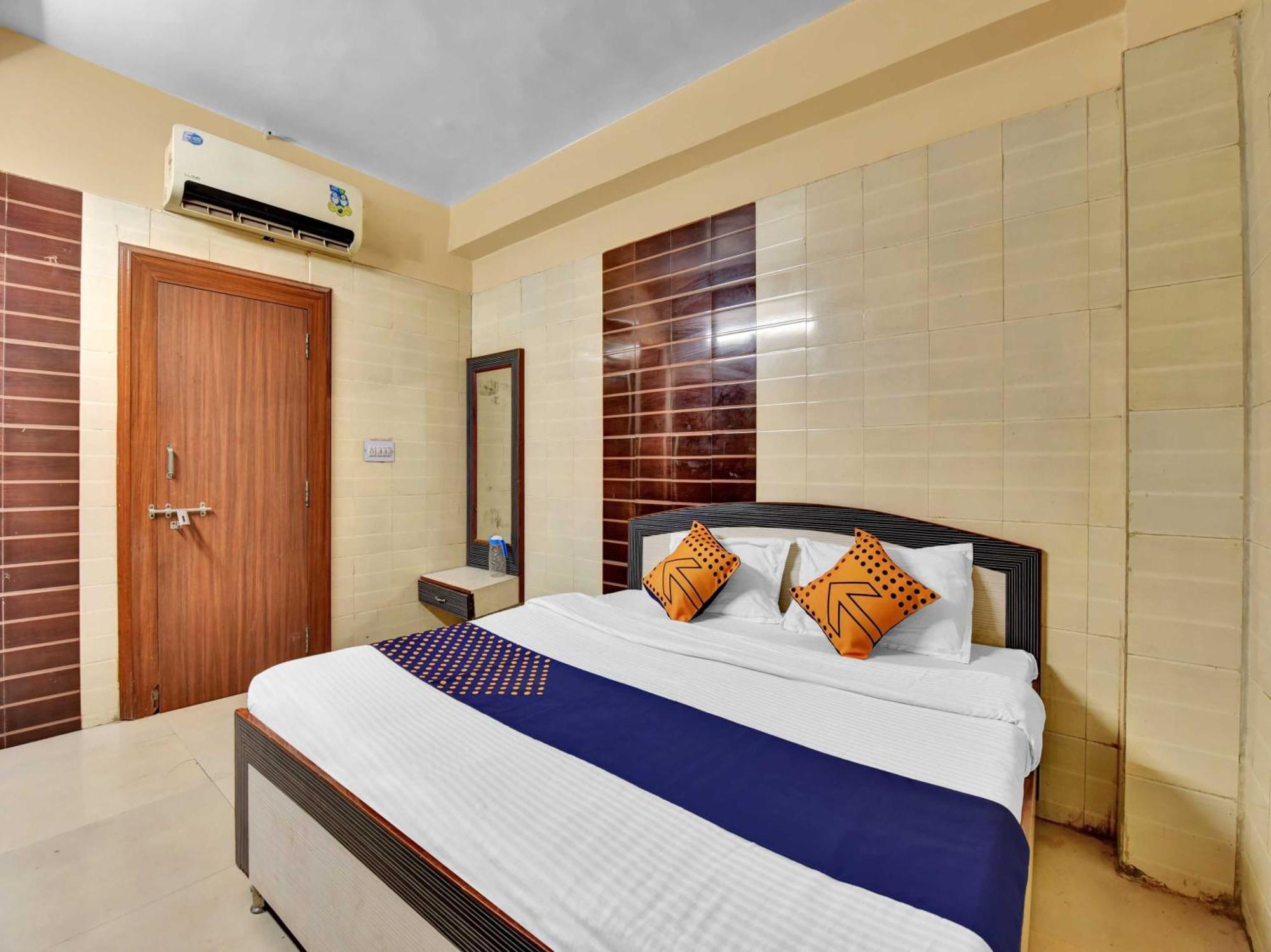 Oyo 85212 Hotel Vaibhav อัจเมอร์ ภายนอก รูปภาพ