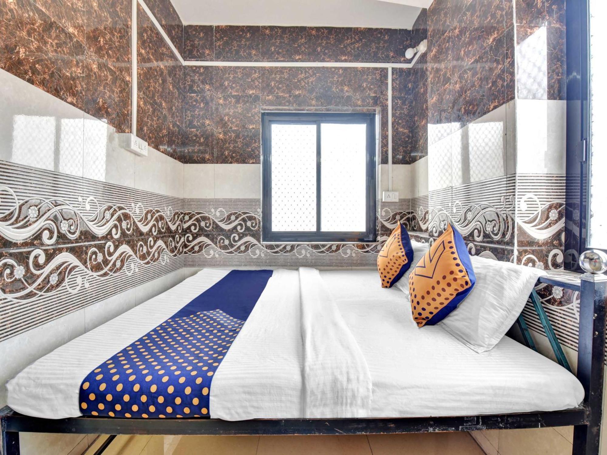 Oyo 85212 Hotel Vaibhav อัจเมอร์ ภายนอก รูปภาพ