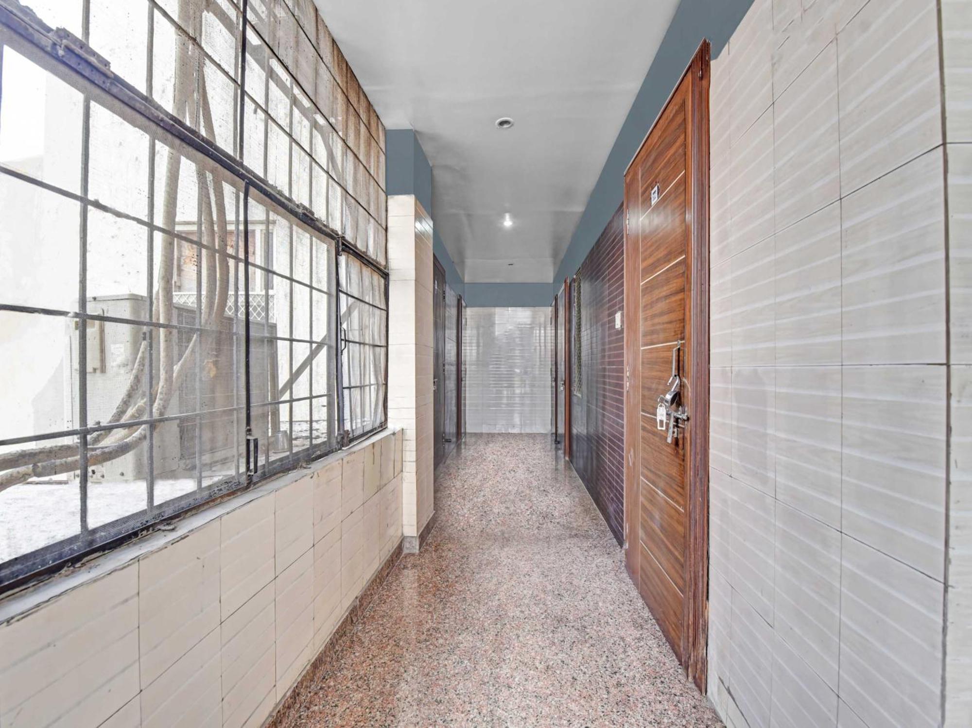 Oyo 85212 Hotel Vaibhav อัจเมอร์ ภายนอก รูปภาพ