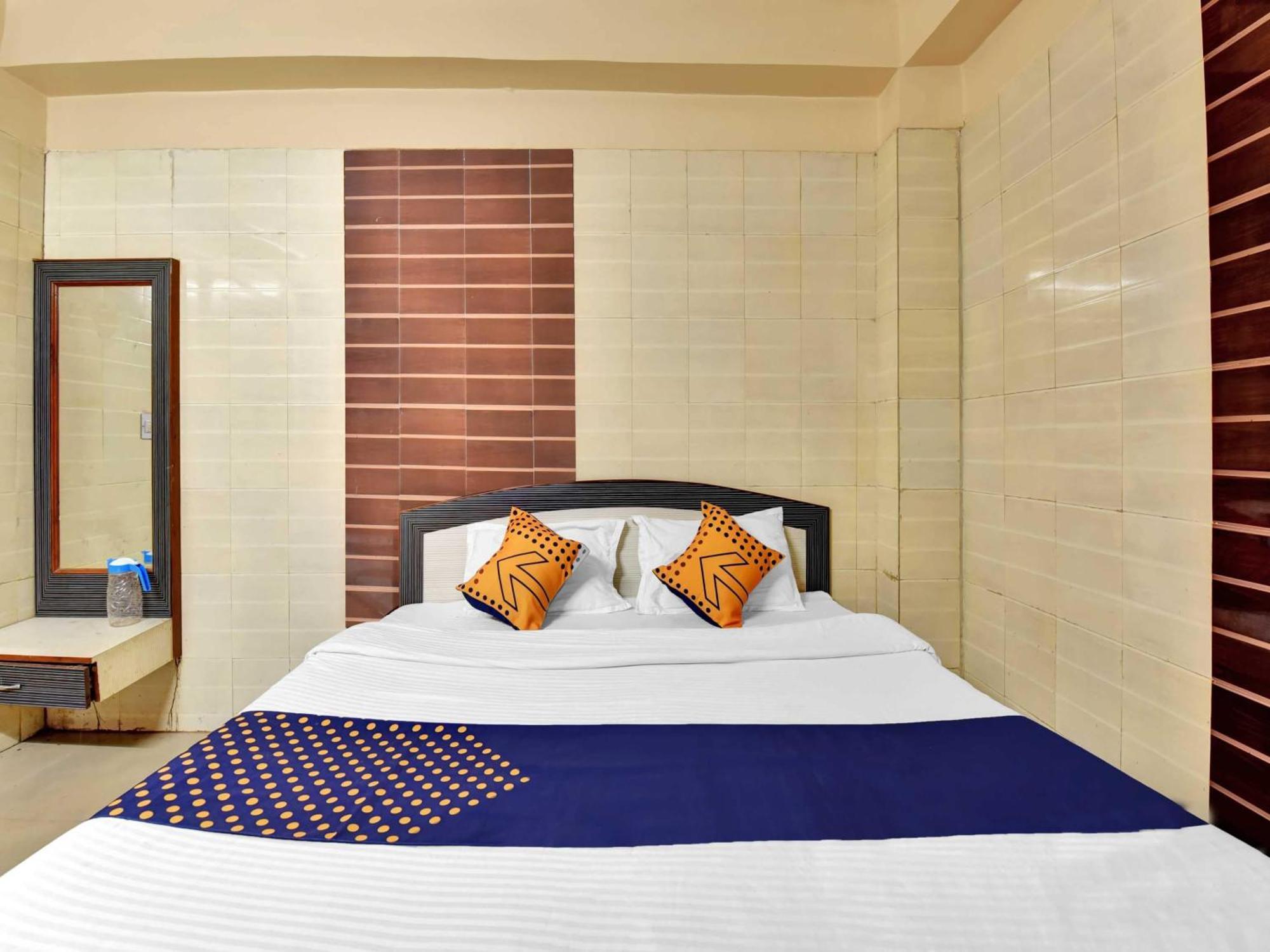 Oyo 85212 Hotel Vaibhav อัจเมอร์ ภายนอก รูปภาพ
